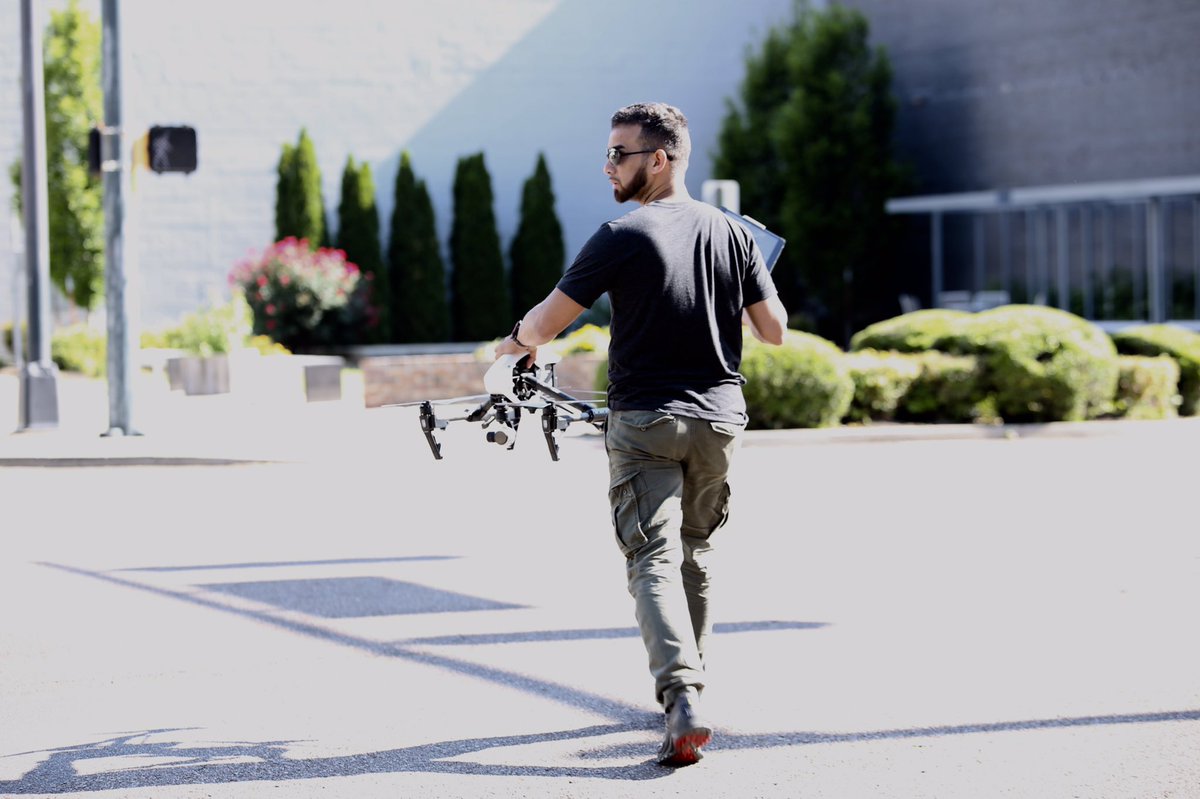 JoelEvansVideo's tweet photo. Be inspired, walk out, soar hi. 
#lovemyjob #videoproduction #inspire1 #aerialcinematography #belizeanman https://t.co/yOgE7YBCzq