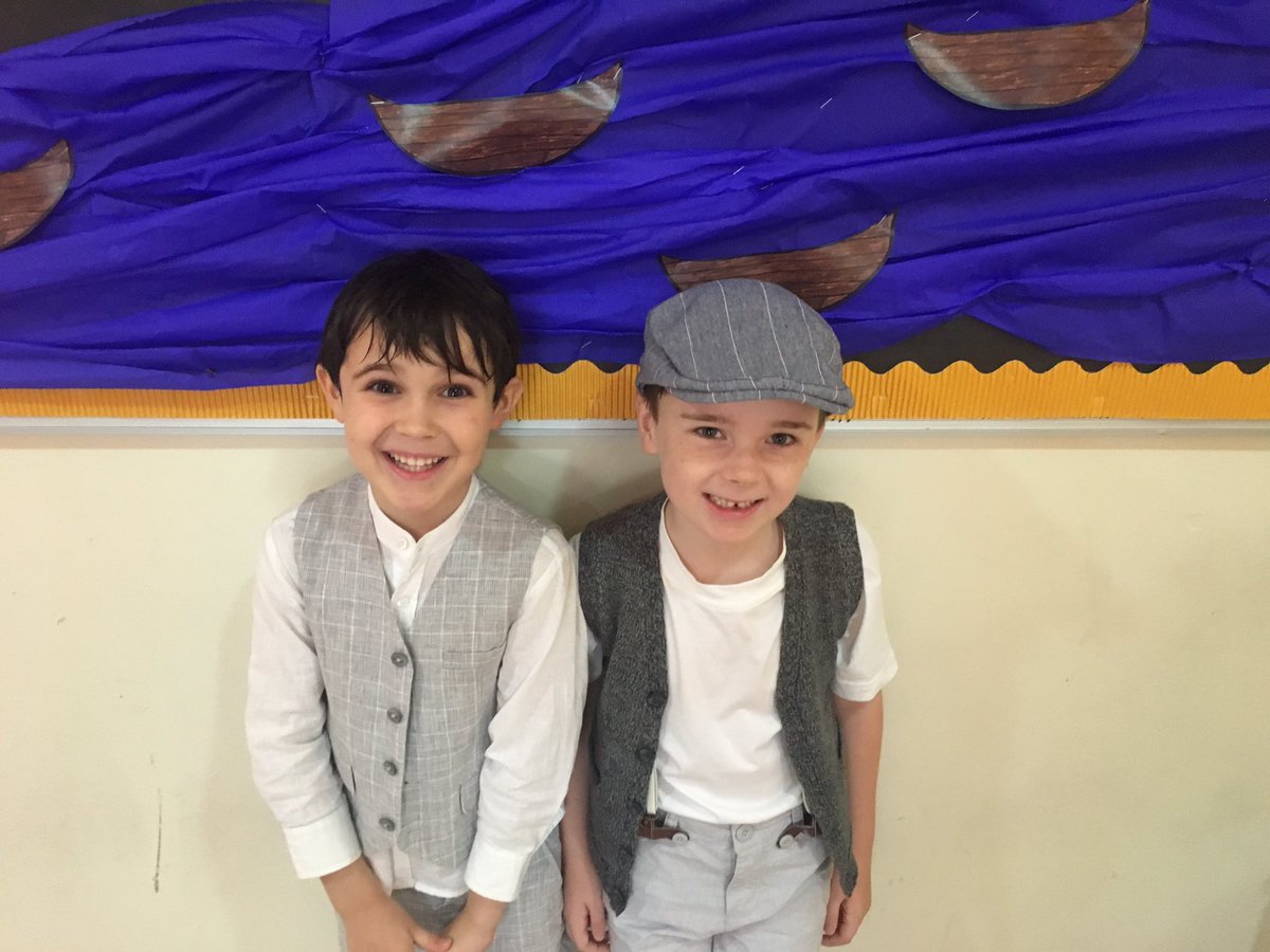 BCADyear1's tweet photo. Lots of fun for our Great Fire of London topic day #bcadyr1 https://t.co/93yuKVf3Ye