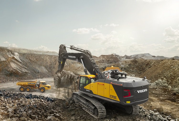 PlantEquipHire's tweet photo. Babcock’s new Volvo ADT and excavator launched | https://t.co/HBjDfRjXM4 | #babcock #A60H #EC950E #ADT #excavator @VolvoCEGlobal https://t.co/deimgx1yLv