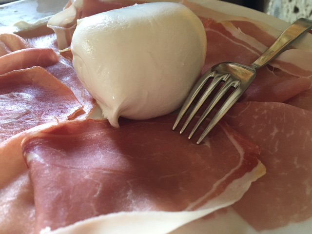poderescroce's tweet photo. Venerdì 12 #aperturastraordinaria al #PodereSantaCroce con 
#menùdegustazione da 30 e 25 euro e #menùallacarta!
https://t.co/rrimHc24fz https://t.co/rjL2LhQ12p