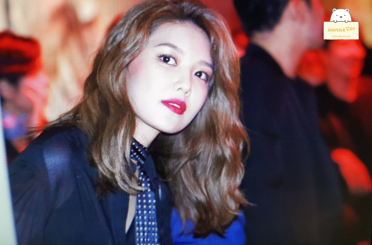 [PIC][11-05-2017]SooYoung tham dự sự kiện ra mắt "Boon The Shop x "Panthere de Cartier"" vào tối nay C_i-pOPVoAEMGw2
