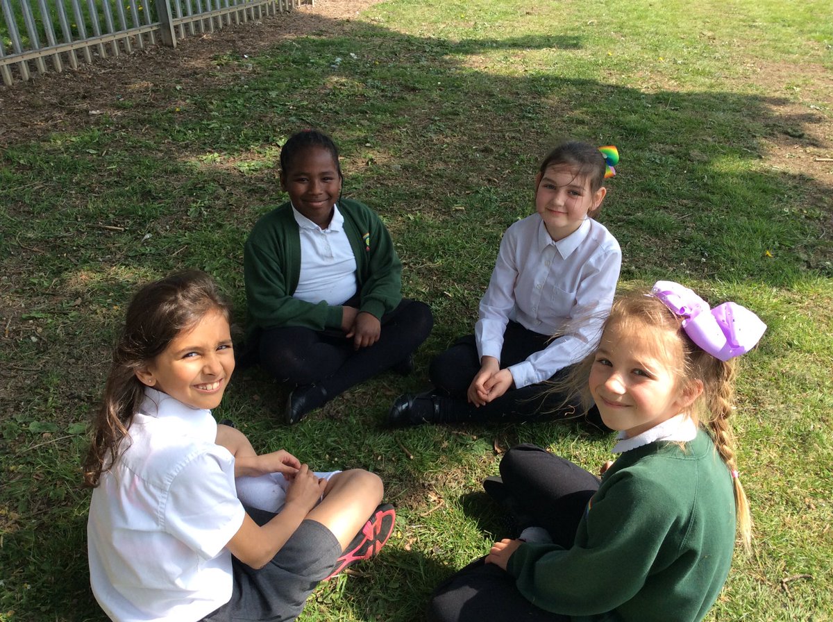 DeltaTheParks's tweet photo. 💚💚Happy days 💚💚 @TheParksY2class @TheParksY4class @TheParksY6class https://t.co/gQKUq2CqsP