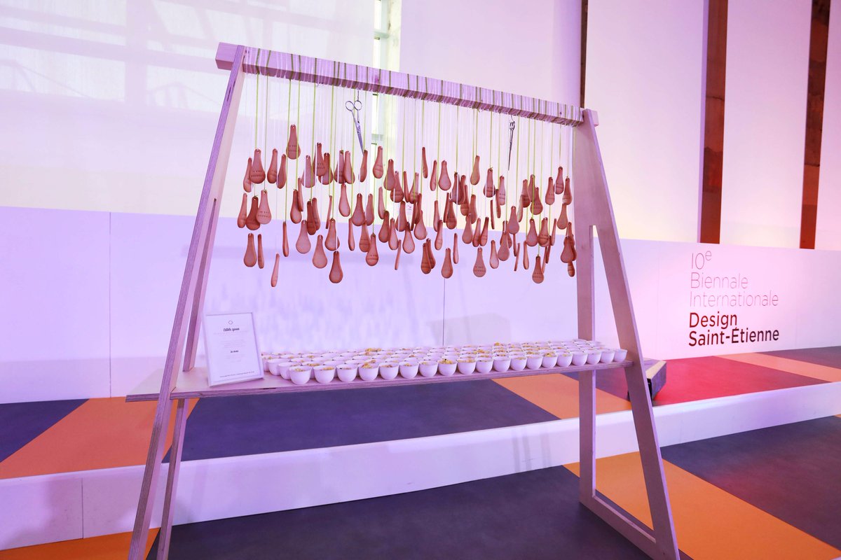Miit_Studio's tweet photo. Notre installation de biscuits cuillères suspendus, parfaite pour tout type d’inauguration.
#couperleruban #foodevent

Photos by F. Caterin https://t.co/9DBF7B5T8S