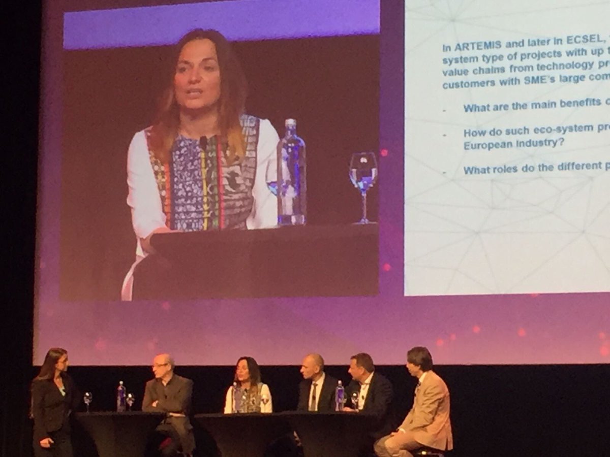 <a href="/DigiCatapult/">Digital Catapult</a> we do digital transformation for a living, great panel on the role of large ecosystem projects <a href="/IoTUKNews/">IoTUK</a> <a href="/DIF2017/">DIF</a> #DIF2017