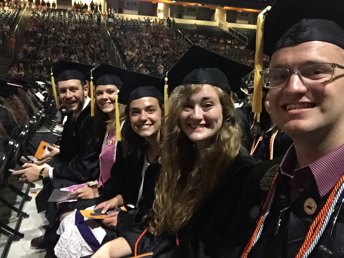 CaptainCody21's tweet photo. #UTgrad2017 https://t.co/xSiLDzIiei