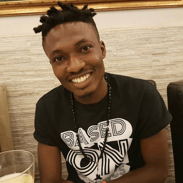yawazobiafm's tweet photo. Based on Logistics, Efe Has Had Enough Of The Shades https://t.co/EULWvB6p5o https://t.co/v9WVmCazIW