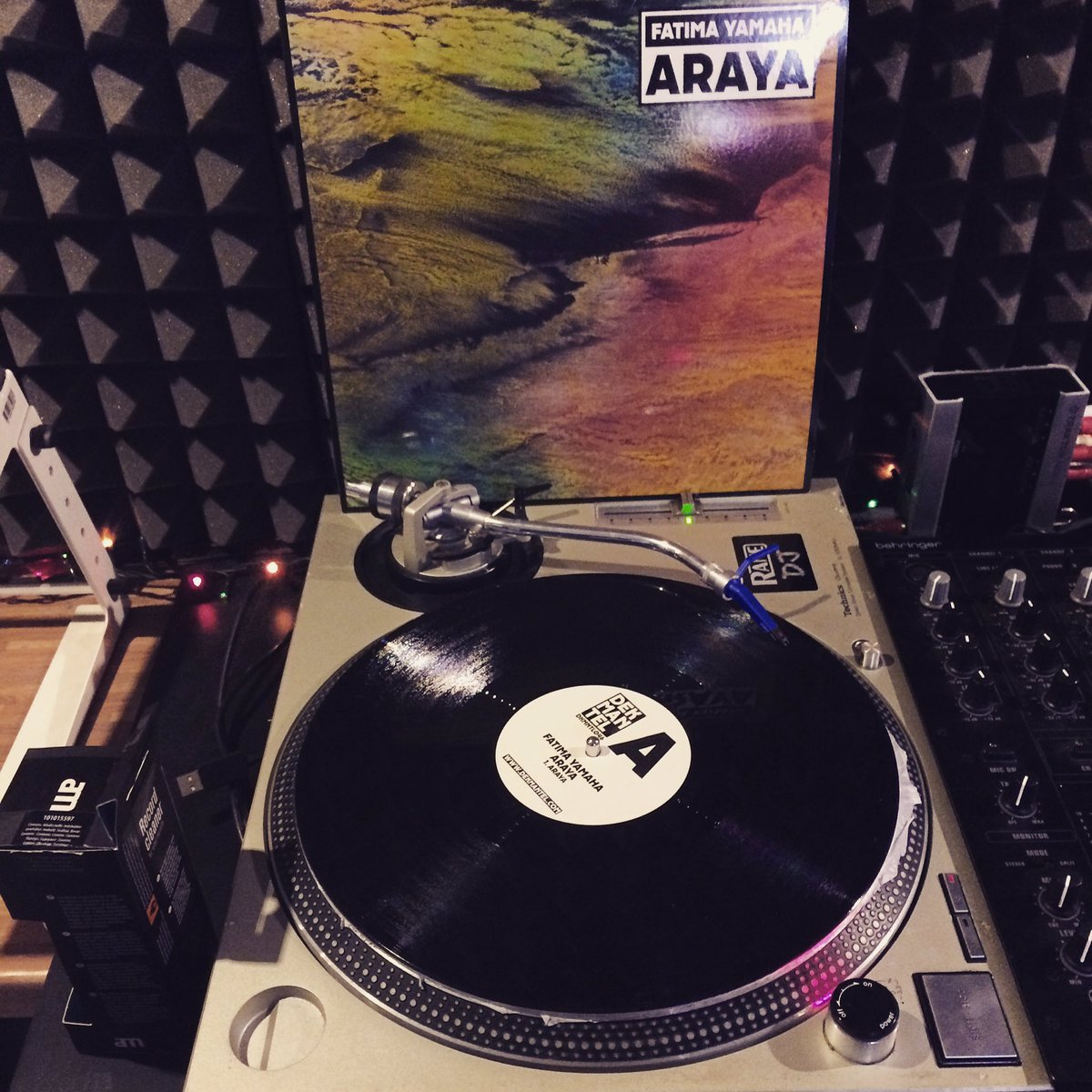 MarWavemusic's tweet photo. New vinyl!! Fatima Yamaha 🙏😍 #araya #fatimayamaha #vinyl https://t.co/PbqPbcJRiO