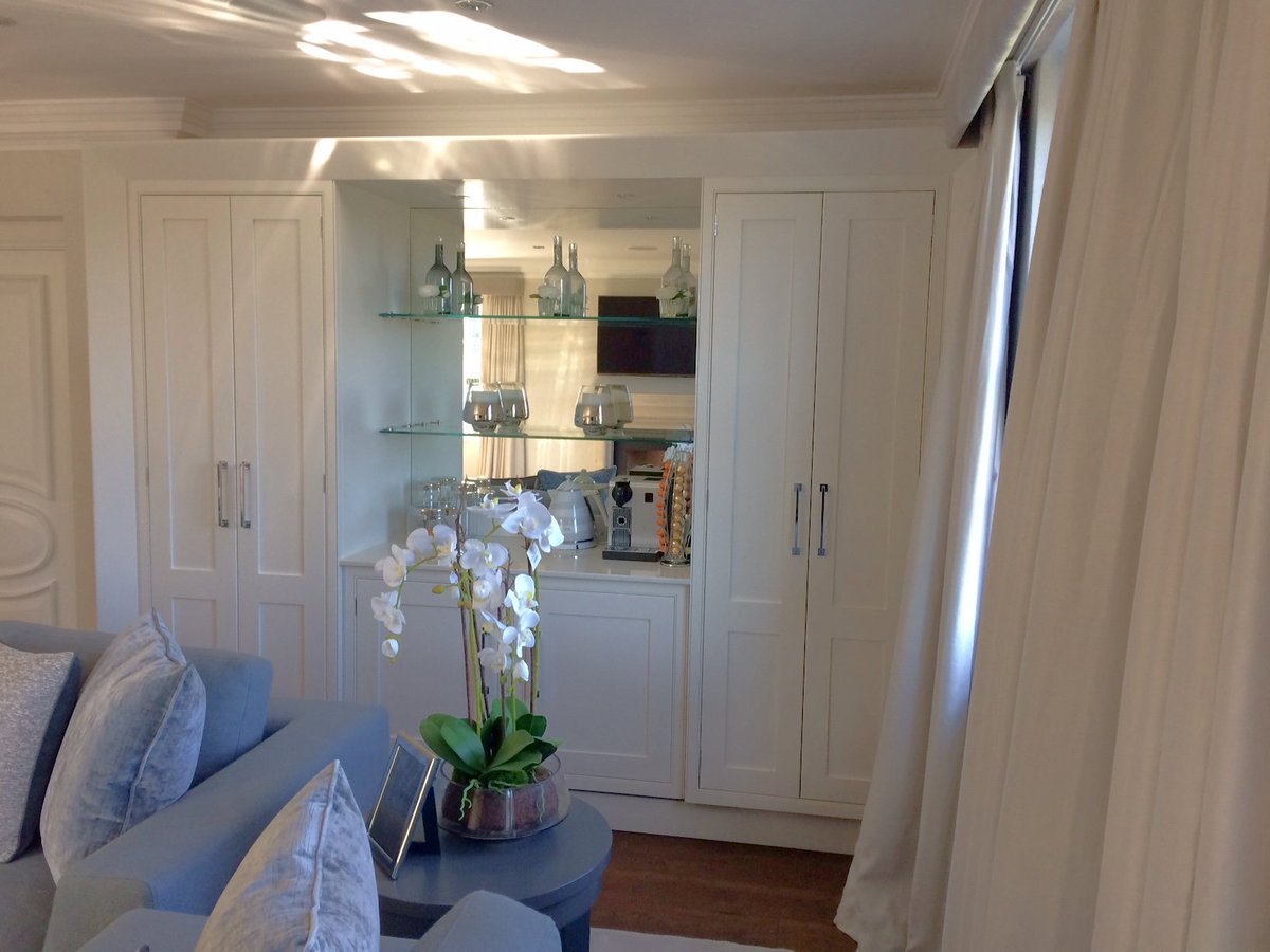 Waterford_Inter's tweet image. Hello #madeinbritainhour have we mentioned we do bedrooms and bathrooms not just kitchens? This lovely bedroom cabinetry installed recently.