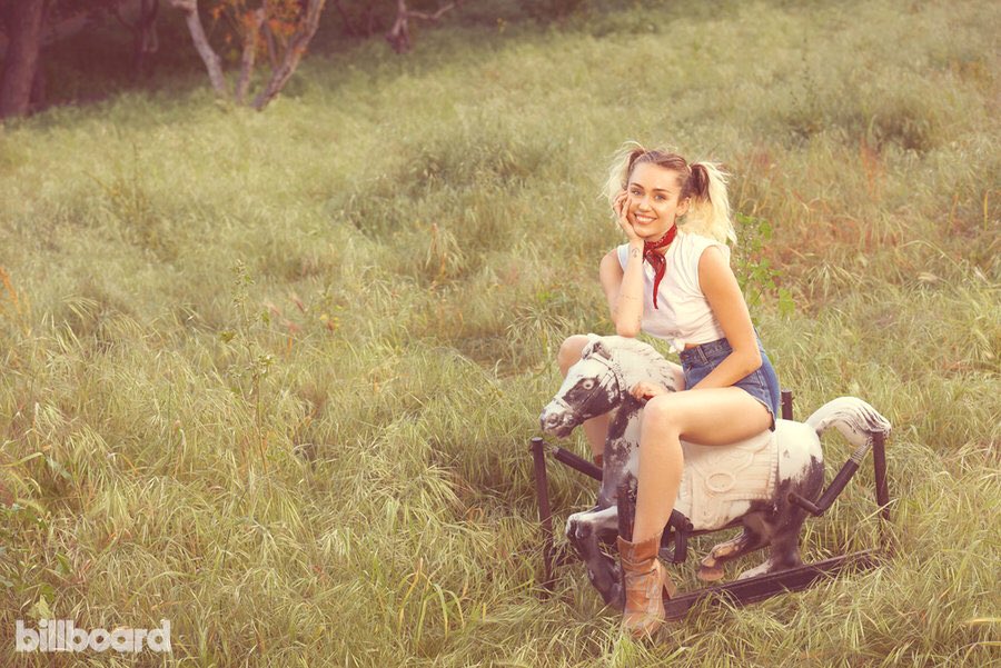 larriegrant's tweet image. May 11th! #Malibu 🏄🌊 @billboard 
Read more about my new music!!!!! - ln.is/ZShAi by #greyzanatwmy via @c0nvey