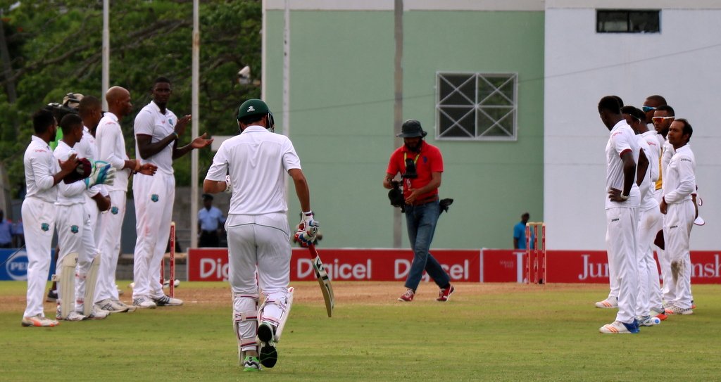 humbleNaseem's tweet image. West Indians Players Gave Guard of Honour to the Legendary #YounisKhan #LastTest #YounisKhan #Legend #MissYou