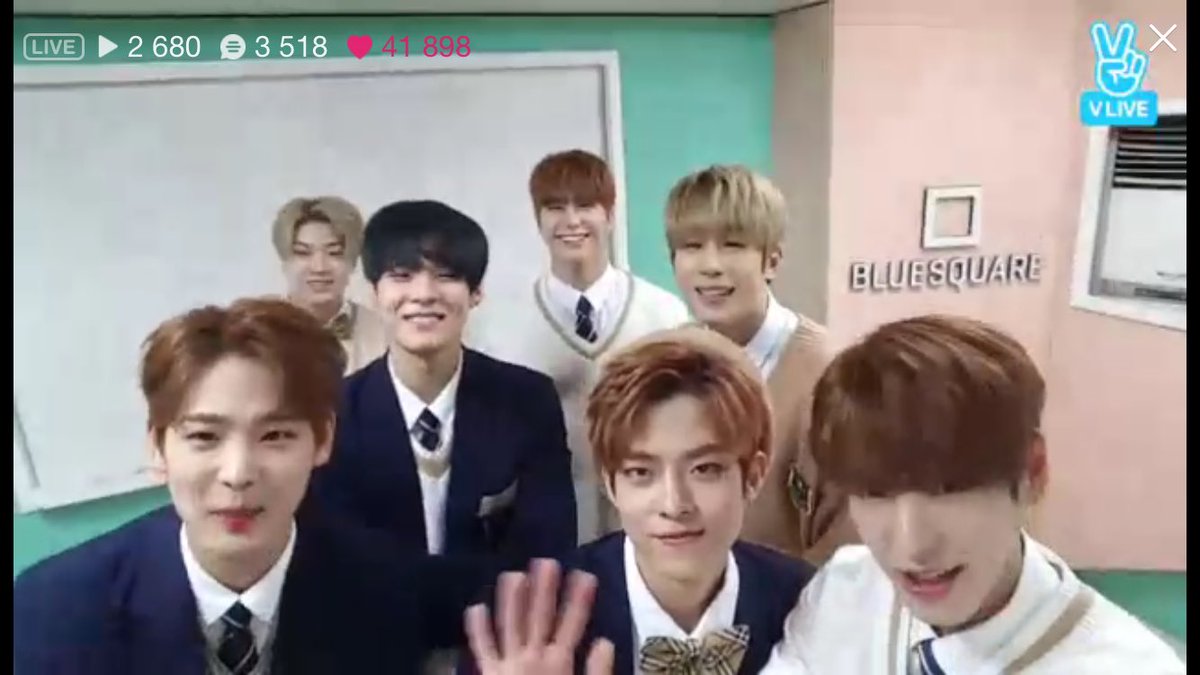 victon_sweden's tweet photo. share this last pic I take from #vlive #VICTON first fanmeet 2017.05.27 4pm at Seoul's Universal Art Center #VICTONCLASS #VICTONFirstFanMeet https://t.co/HIAjc1rCKN