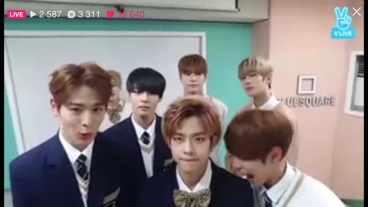 victon_sweden's tweet photo. share this last pic I take from #vlive #VICTON first fanmeet 2017.05.27 4pm at Seoul's Universal Art Center #VICTONCLASS #VICTONFirstFanMeet https://t.co/HIAjc1rCKN