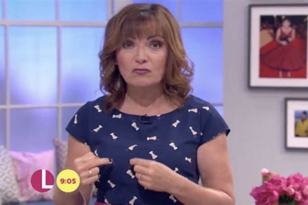 Lorraine Kelly Forced To Stop Show After Epic Wardrobe