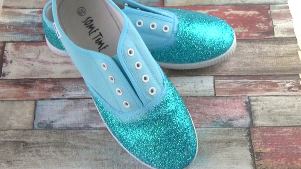 becasibecasi's tweet photo. https://t.co/Q04N4JvorI crear un mundo con tus manos fácil te invito a reciclar zapatillas para este verano,#diyfacil #crearfacil #reciclar https://t.co/IXGUfmaF4f