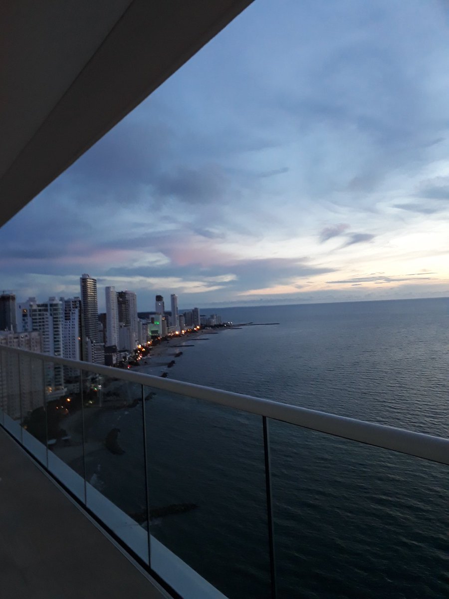 Mapileon's tweet photo. Desde miiii Balcon..disfrutando de esta maravilla de la Naturalezq https://t.co/pI7D5GrJLU