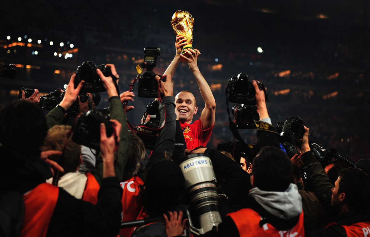  Happy birthday to one of the best midfielders of our generation... Andres Iniesta. 