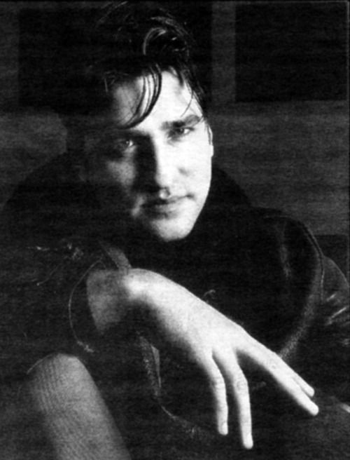 Por cierto, hoy es el cumpleaños de Greg Dulli, un DIOS.
Happy Birthday you\re the PUTO AMO! 