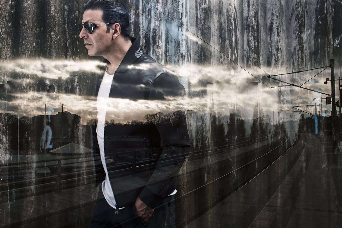 akshaykumar's tweet photo. Your vibe attracts your tribe 😎 #ThursdayThoughts https://t.co/oXTHHRkWdO