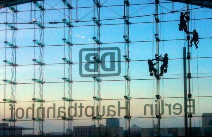 cschaeferhoff's tweet image. Spring in #Berlin via @slowberlin and their Readers’ Gallery buff.ly/2qNOPQw #photos #streetview #travel #spring