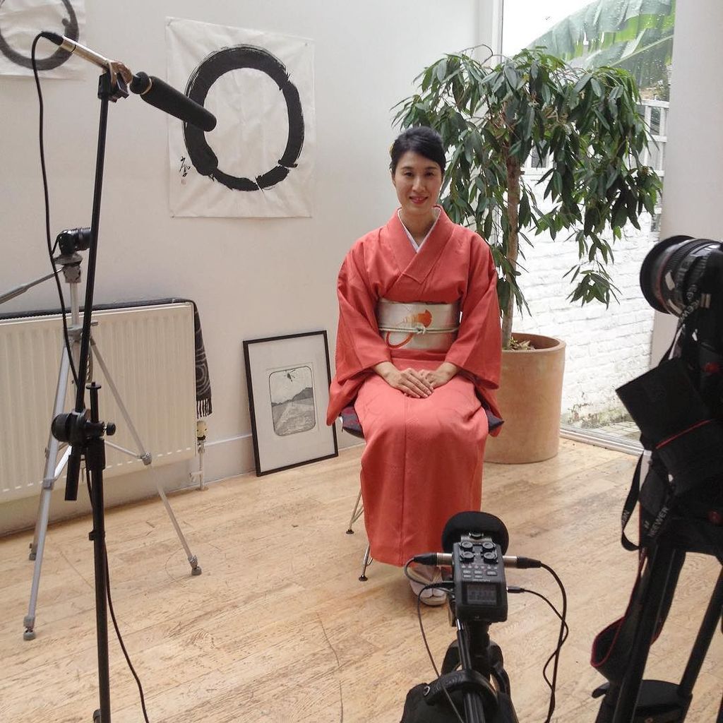 Traces_doc's tweet photo. Shoho Teramoto during the filming of her interview for #tracesofthesoul 
#elSeed
#JakeWeidmann
#Ghalamdar
#KojiKak… https://t.co/0Ta1SUWaXK https://t.co/O8EKHrGl1e