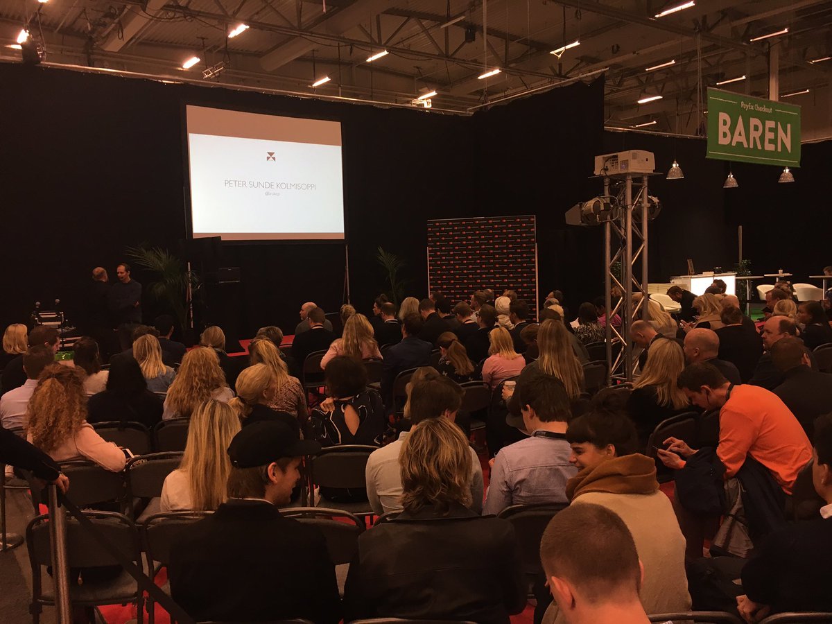 Laddad publik när Peter Sunde intar scenen! <a href="/brokep/">Peter Sunde Kolmisoppi (not active on this site)</a> #ecomsthlm