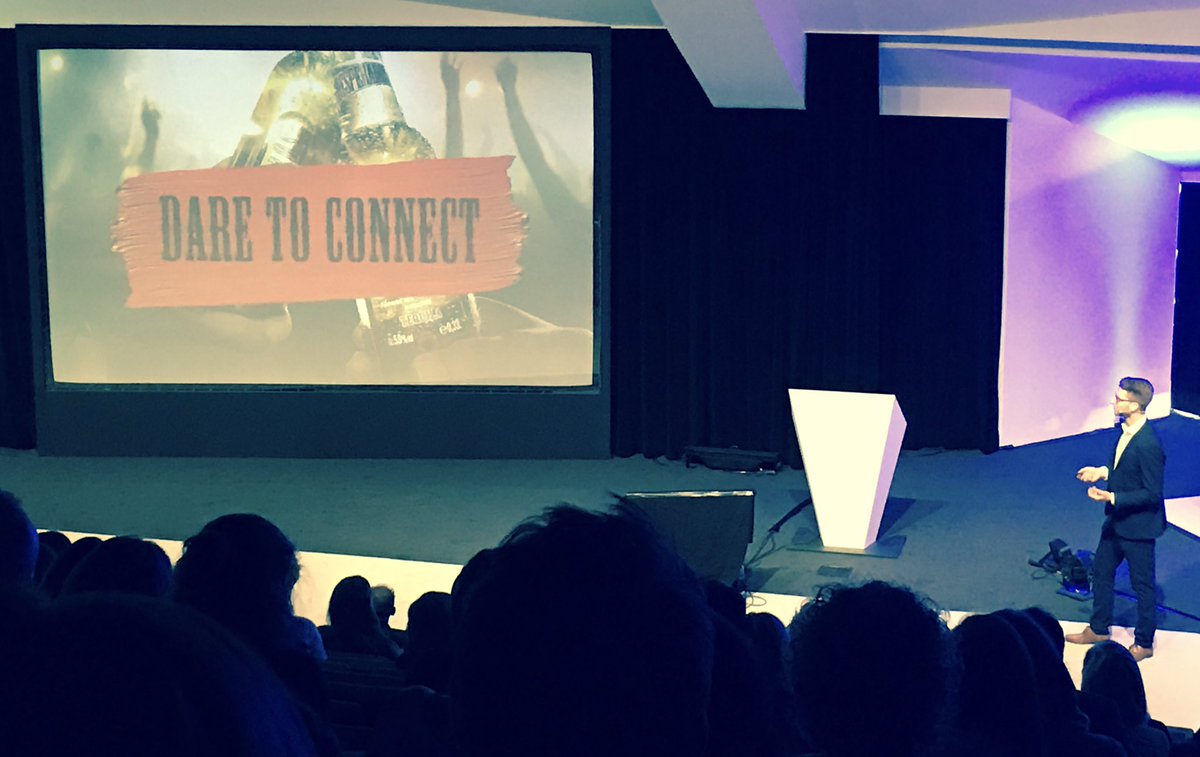 Dare to connect is the main message of the Marketing Genius of The House of Marketing! #collo17 <a href="/THoM_news/">TheHouseOfMarketing</a>