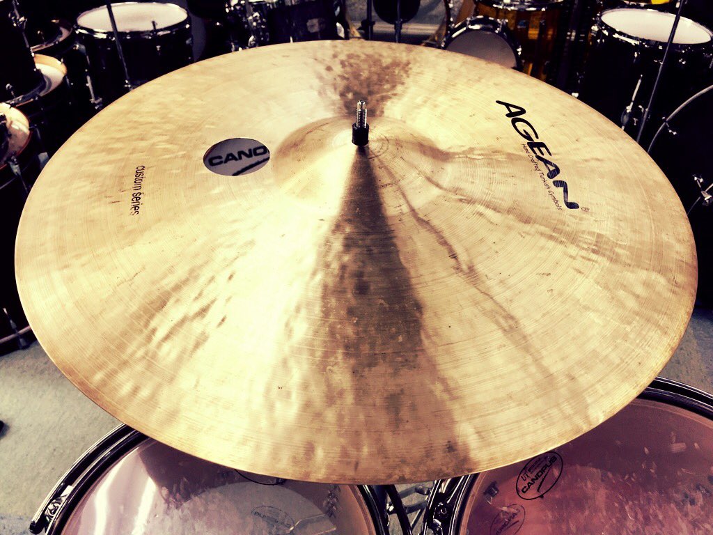 TomTamada's tweet photo. お気に入りが割れてしまったので穴あけしてもらい大復活。
#Canopus
#Agean
#Custom20”DarkCrash https://t.co/fNv0Em7WZk