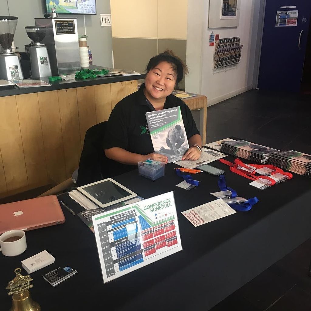 onedanceuk's tweet photo. This smiling face will greet you at our #HDPconf today #Trainsmart https://t.co/nIWSYJKkzq https://t.co/2QimA0p3qx