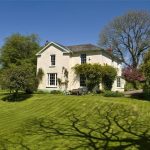 JSDevonCountry's tweet photo. Why do old #rectories make the perfect #family home? Find out in our #propertynews #Devon #Chagford #JacksonStops https://t.co/cgsVzJre7K https://t.co/VRq526orB2