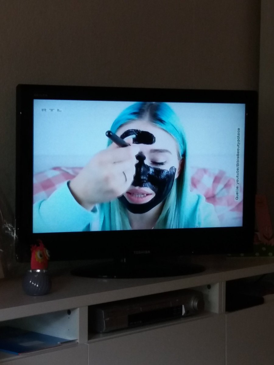 KsienzykK's tweet photo. @BibisBeauty 
DU WARST IM FERNSEHN!!❤
Bin so unfassbar stolz auf dich ❤😥 https://t.co/ckgln5F4gq