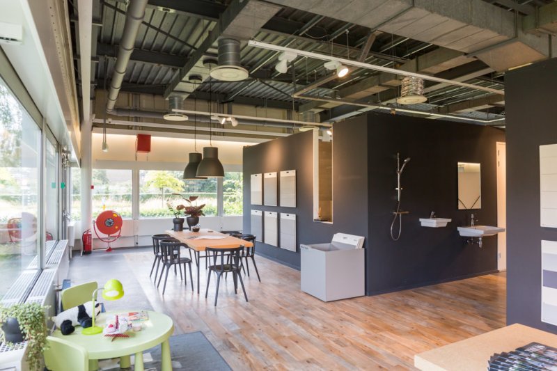 Het uitkiezen van woonwensen kan nu allemaal in onze showroom in Haarlem goo.gl/lT8OjJ #thuis #duravermeer #showroom