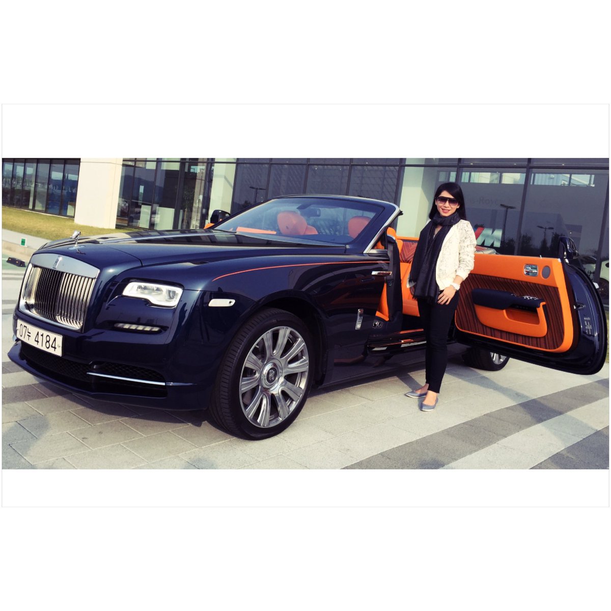emilylin007's tweet photo. Rolls-Royce Motor Cars Studio Korea and Driving Centre
#RollsRoyce #RR #Dawn #RRDawn #Wraith #RRWraith #RRGhost #DrivingCentre #Bespoke https://t.co/9M1pt8AWcs