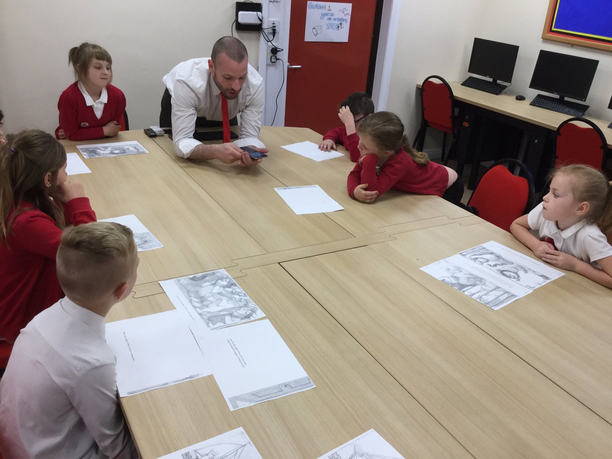 WMPrimaryY2's tweet photo. We are learning how to record sound today #WestMeadowsICT 🎶🎤🎶 https://t.co/LwPclNv0Jd