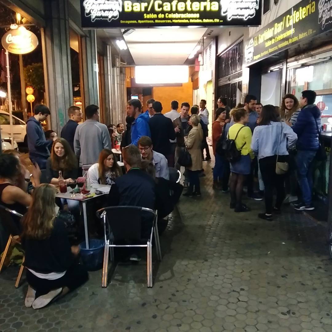 asoc_Ingenius's tweet photo. Intercambio Thu 11. What are you going to do tonight? Practice languages and meet new people... Join us! #sevillahoy https://t.co/oZPXfVkByx https://t.co/RLJ5jimWEO