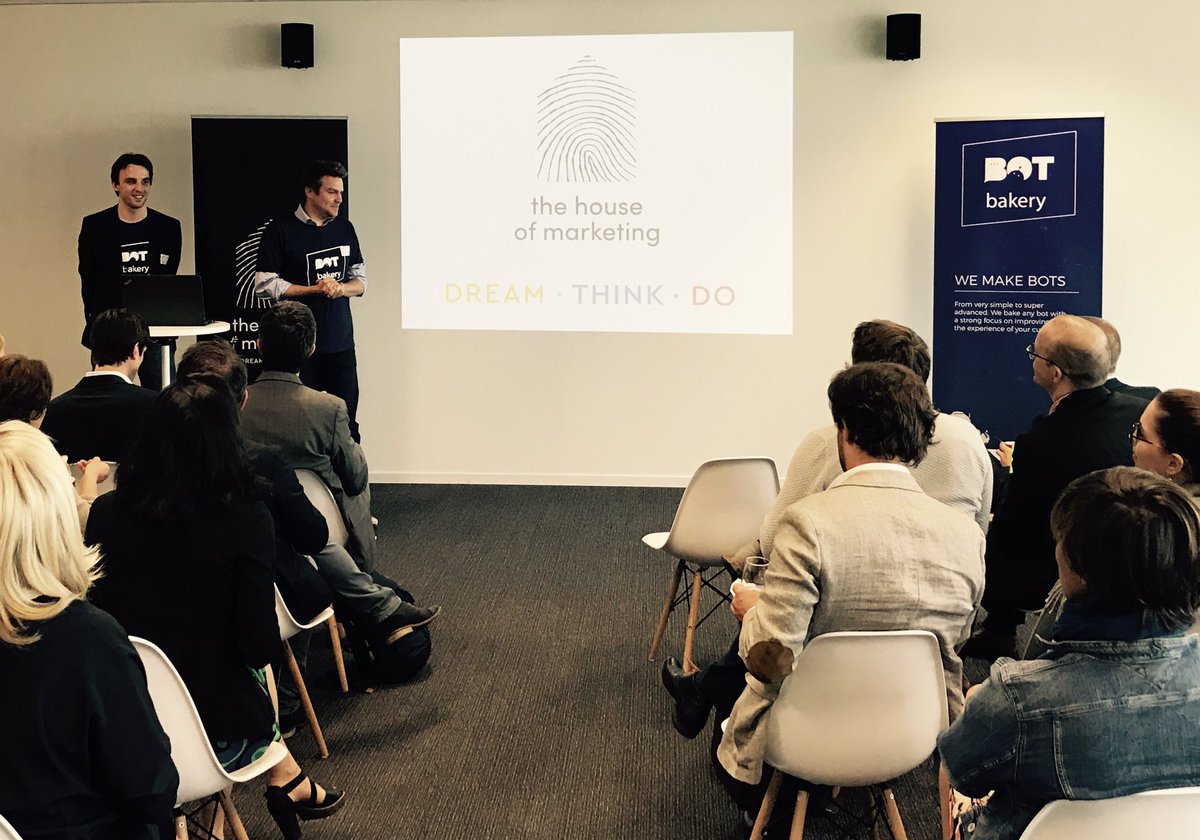 These bots are made for talking! The lunch&amp;learn of The House of Marketing at #collo17 just started! #botbakery #chatbots <a href="/THoM_news/">TheHouseOfMarketing</a>