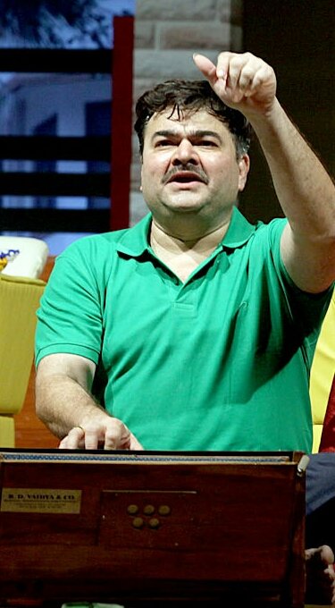 #साखर १२ मे   रा  ८.००   शिवाजी मंदिर 
            १३ मे   दु १२.३०   कोथरुड 
            १४ मे    दु १२.३०   अण्णाभाऊ साठे