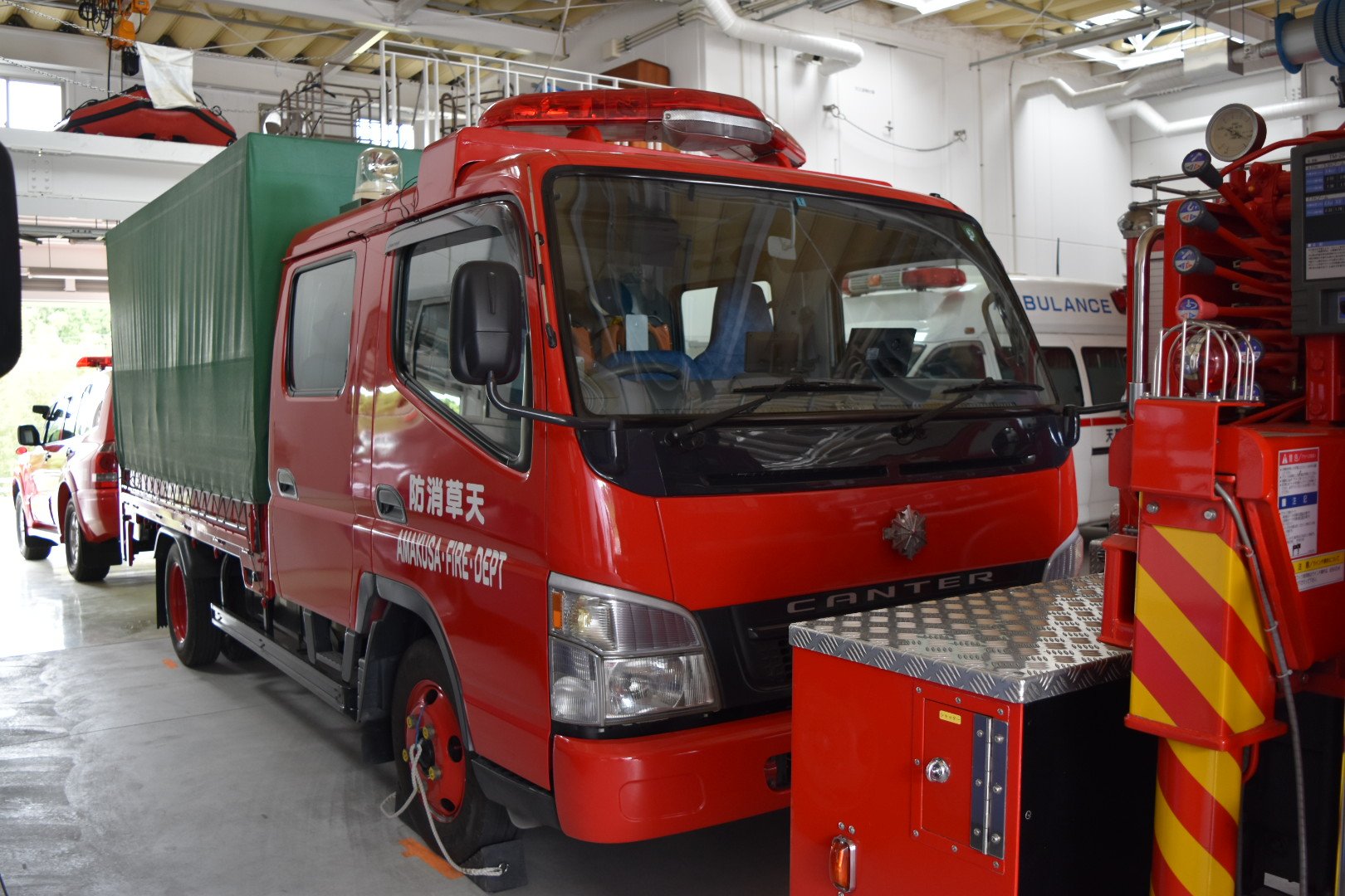 MF10L33 on Twitter "天草広域連合消防本部 中央消防署 スペースレンジャー タンク車 キャンター