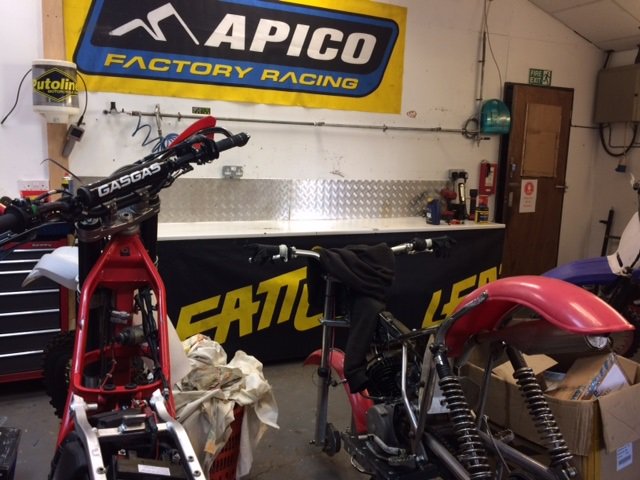chestermoto's tweet photo. @nwalestweetsuk @chestertweetsuk @ChronSallie We are pleased to announce that @chestermoto launched its new shop today please give a RT https://t.co/r3BjfFR1RZ