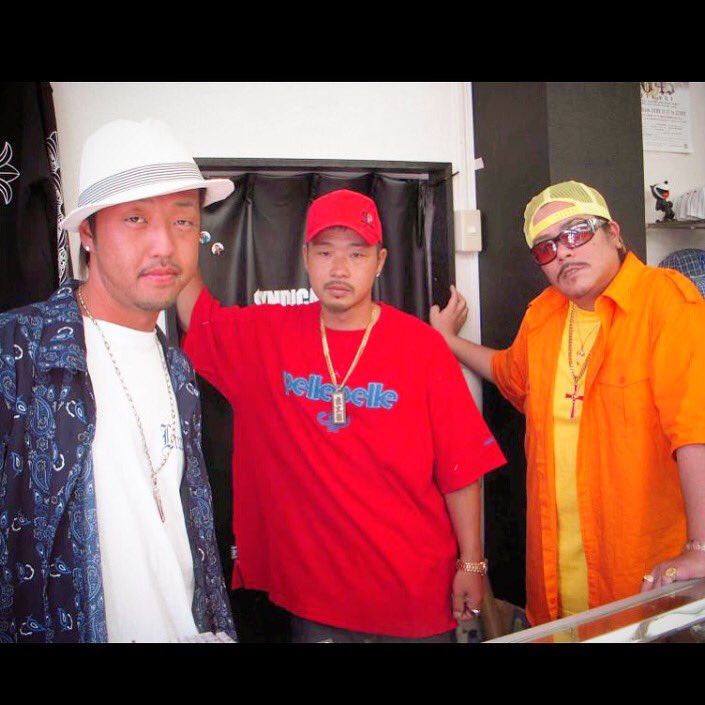 THA43's tweet photo. TBT
2009年の懐かしい写真発見!笑
#2009 #029 #028
#LimogesCrew #Stick2Black #LaridazCrew #Laridaz #LarcRecords #og43 #westcoast #throwback43 #tha43tbt https://t.co/PQS6QPjlTq