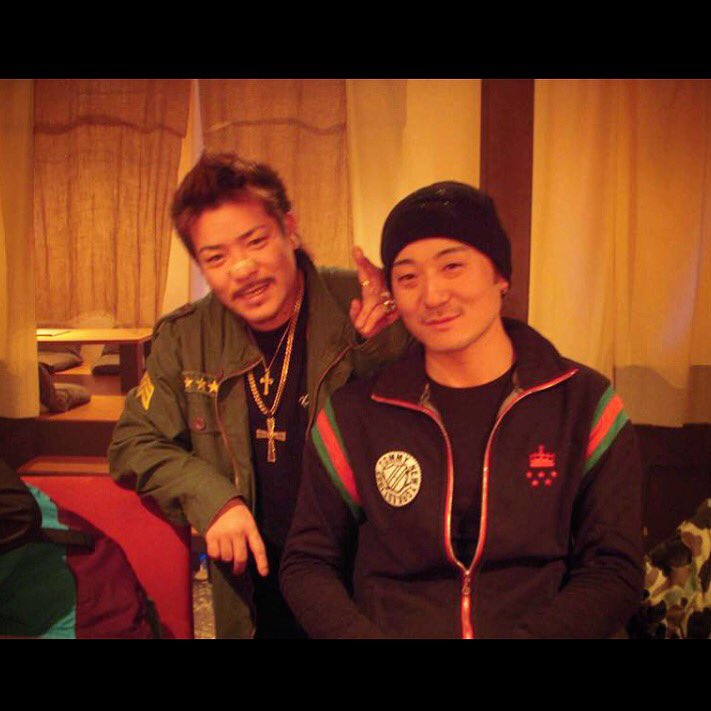 THA43's tweet photo. TBT
2009年の懐かしい写真発見!笑
#2009 #029 #028
#LimogesCrew #Stick2Black #LaridazCrew #Laridaz #LarcRecords #og43 #westcoast #throwback43 #tha43tbt https://t.co/PQS6QPjlTq