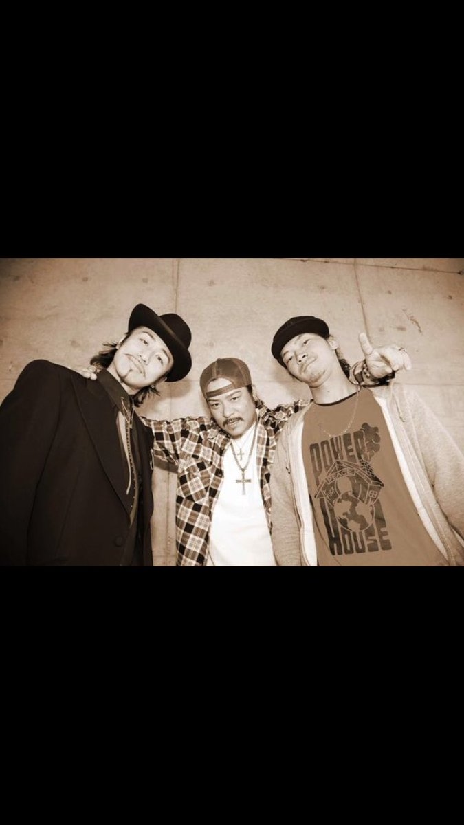 THA43's tweet photo. TBT
2009年の懐かしい写真発見!笑
#2009 #029 #028
#LimogesCrew #Stick2Black #LaridazCrew #Laridaz #LarcRecords #og43 #westcoast #throwback43 #tha43tbt https://t.co/PQS6QPjlTq