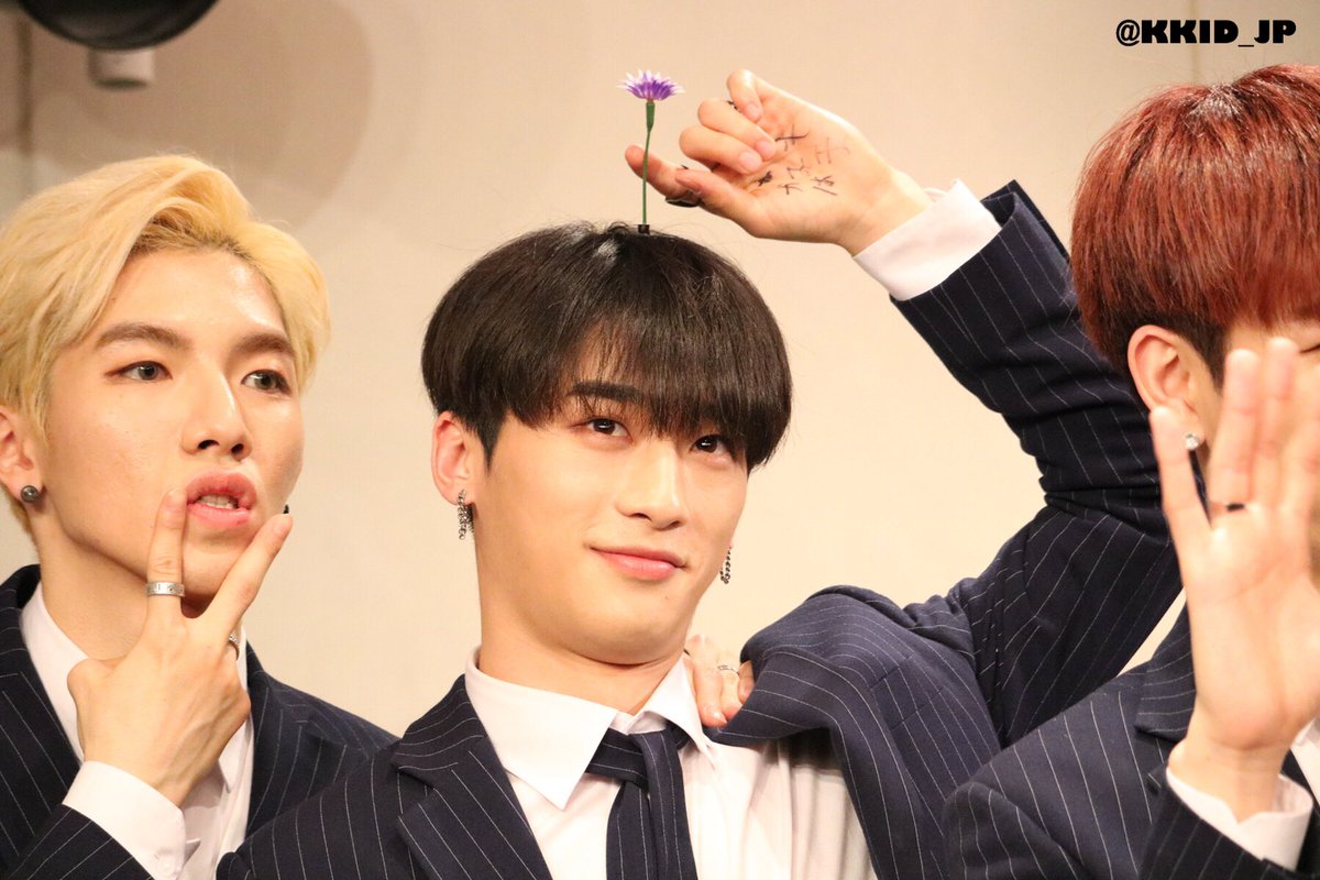KKID_JP's tweet photo. 170502 난바 비레보아 LIVE

#BLANC7 #블랑세븐 #ブランセブン #KKID #케이키드 

<@BLANC7_KKID>
<@BLANC7_official> https://t.co/gLANNCbTUJ