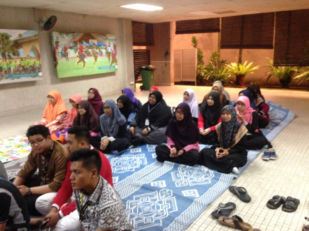 DnT_lawsoc's tweet photo. Jom jom semua datang aikol cafe bukak puasa &amp; solat hajat sesama. Makanan disediakan 😊😊 https://t.co/beobrMtezV