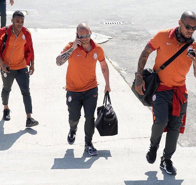 ✊🏾💪🏾 my brothers❤ #Galatasaray #Cimbom #GR16 instagram.com/p/BTo6rIUhnuF/