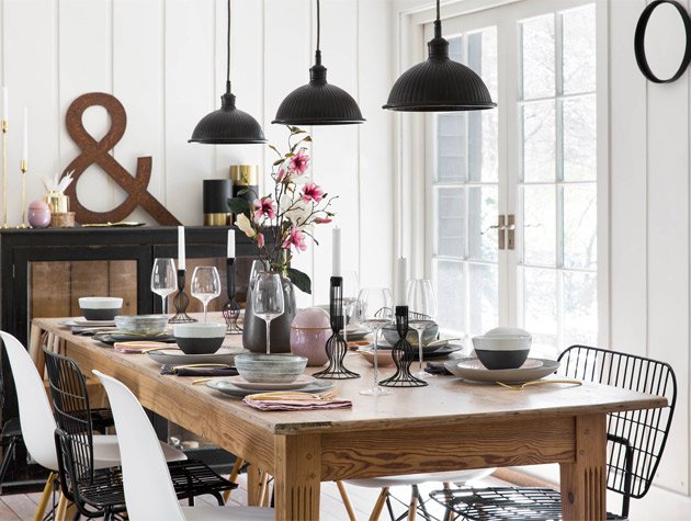 Combine modern and rustic furniture with calm colours for a laid-back dining scheme: bit.ly/GHRusticDining…