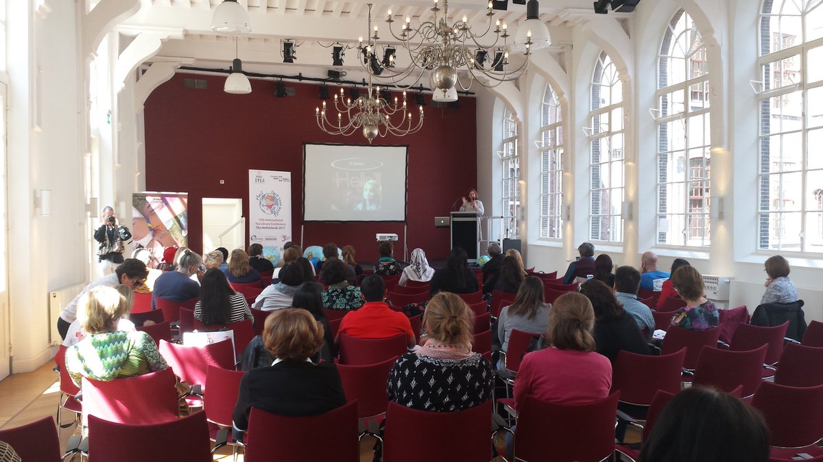 "Connected toys have a new level of play" @annetoof #itla2017nl #playopenyouworld #connectedtoys