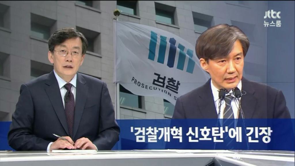 음... 난 여자인데 왜 이 두 사람한테 질투가 나지... 
묘하게 분위기가 닮았네~~