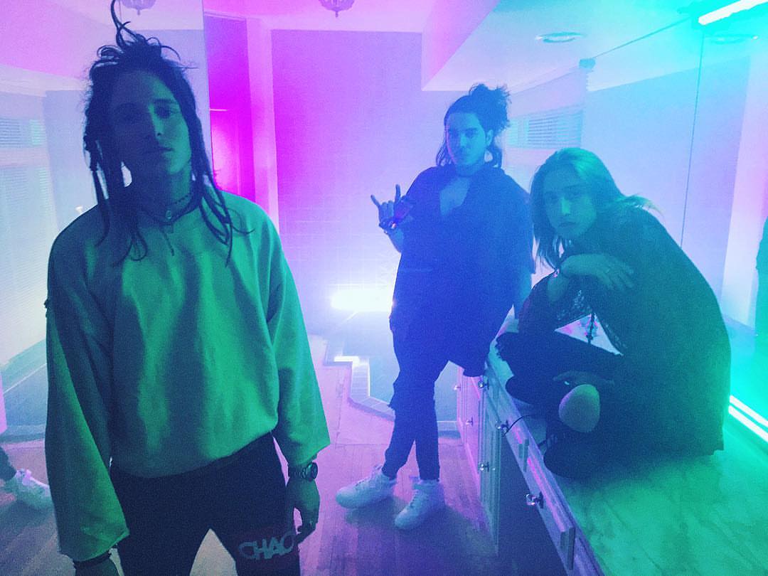 atlanticstuff's tweet image. 📸 clintoncave: "🦄🦄 COMING SOON 🦄🦄"