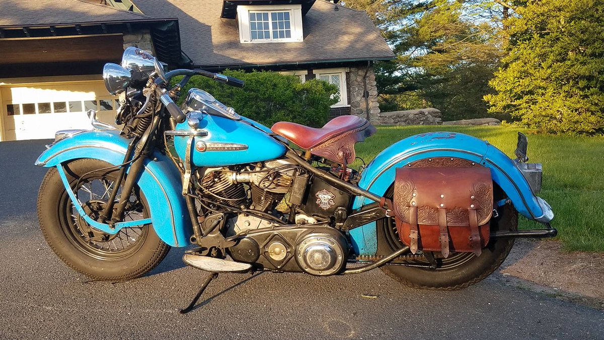 BuzzKanter's tweet photo. Got my 1948 #Harley #Panhead running after too long. #KickstartClassic rider next week? @AmericanIronMag #HarleyPanhead #HarleySpringer #HOG https://t.co/tyxU4ClH73