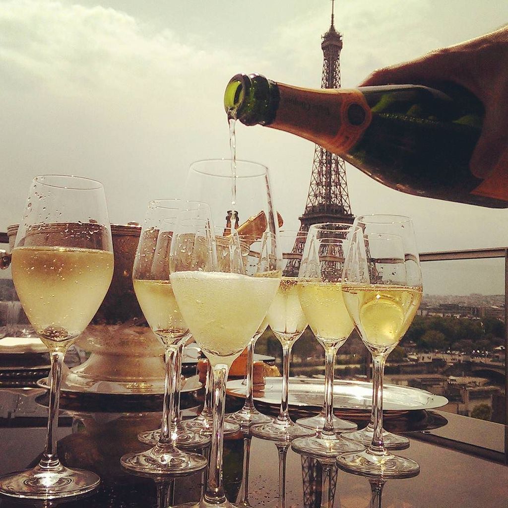 SanjeetaBains's tweet photo. Champagne on the terrace of Beyonce's suite at @shangrilaparis #Paris ❤ #hotels #travel #champagnelifestyle #airfr… https://t.co/QuWNtSzREq https://t.co/vrkX9JeGuy